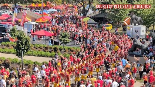 Homecoming 2025 Gorilla Walk 🦍🏈 Pitt State Football … 💛♥️ ➖➖➖➖➖➖➖ GORILLAS WIN‼️ #15 Pitt State tops Washburn 34-10 on homecoming 2025 weekend joplinnewsfirst.net/4q1viqp — 🦍 🏈 💪🏽 The Gorillas have won five straight. | Joplin News First