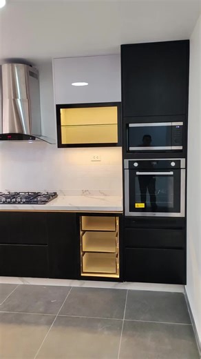 Diseño de Cocinas Modernas con Iluminación LED