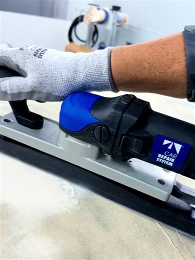 🇬🇧 🦾 Power, control and comfort. SEGO 8105 orbital sander for professionals. 600W motor, 6 speeds (3200–7200 rpm) and soft start for smooth sanding. Lightweight (3.2 kg) and ergonomic — perfect for long workdays. 🇪🇸 🦾 Potencia, control y comodidad. La lijadora orbital SEGO 8105 para profesionales. Motor de 600W, 6 velocidades (3200–7200 rpm) y arranque suave para un lijado uniforme. Ligera (3,2 kg) y ergonómica — perfecta para largas jornadas. 🇫🇷 🦾 Puissance, contrôle et confort. La pon