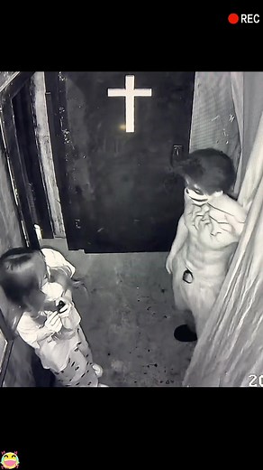 Escape Room Prank: Hilarious Moments Captured