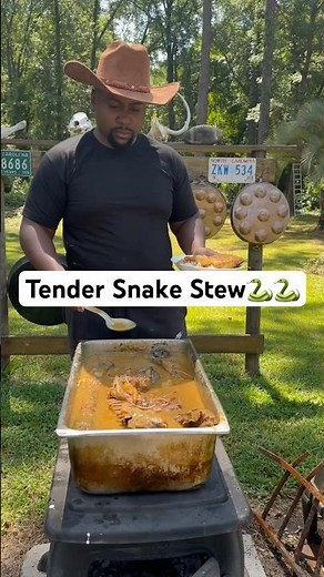 Perfect time for snake stew 🐍🤠 #explore #foobloger #fypシ゚ #cooking #explorepage #foryou #tiktok