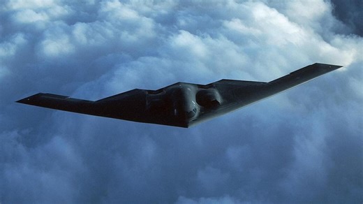 Sites nucléaires, avions, bombes : ce que l'on sait des frappes américaines en Iran