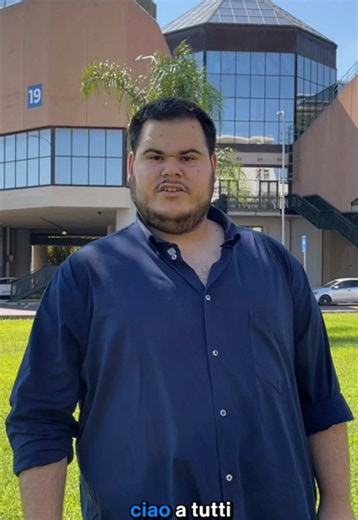 Se hai la passione per l'ambito edilizio, questo è il tuo posto. Giulio ci svela come studiare insieme ai compagni di corso e superare gli ostacoli in team lo abbia aiutato a crescere, capire cosa vuole fare da grande e costruire le sue prime certezze professionali. Non avere paura del primo passo. Costruisci il tuo futuro con Ingegneria Civile. Scopri il corso, le opportunità e il percorso più ada al tto a te. 🔗 Link in bio per informazioni su iscrizioni, piano di studi e sbocchi professionali