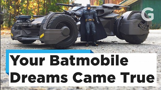 Mattel's new Ultimate Justice League Batmobile lets you drive around like a superhero, even if you're not as rich as Bruce Wayne. | Gizmodo