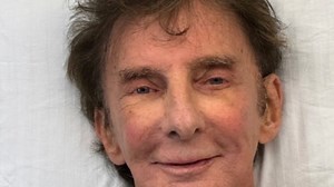Barry Manilow shares fresh health update after cancer surgery & canceling shows