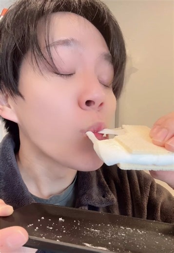 終わらない推しを揃えるまで食べ続ける限界オタク15日目 #限界オタク #ウエハース #アレンジレシピ #にじさんじ #開封動画
