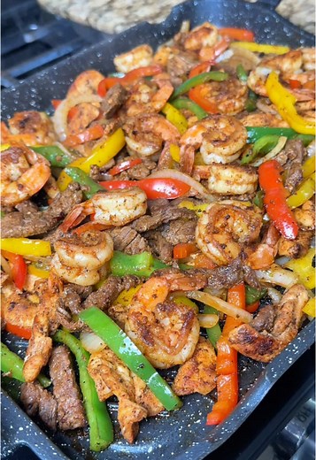 Fajitas Mixtas: Steak, Chicken, and Shrimp Recipe