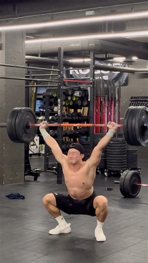 김태경 on Instagram: "와드후엔 다리를 주체를 모대요 5Round 18 wallBall Shot 12 Toes to bar 6 Power Clean(155#) - - 7min Cap , Find heavy 1 Snatch+1 Hang Snatch+2 OHS @tiger_hong2 @crossfit_baro @crossfit_baro_shinho"