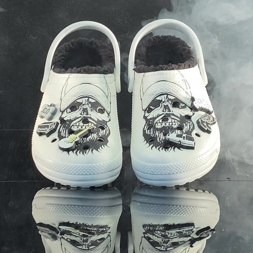 #LukeCombsXCrocs is back. And this time, the Crocs have a fuzz lining and the skull that’s on the back of my tour bus. The jibbitz feature a dog tag for my dog Jojo, my Gibson guitar, a pair of cowboy boots, my tour bus and a road case. Bootleggers will get first dibs, so join my fan club at lukecombs.com to receive early access on 11/9. | Luke Combs