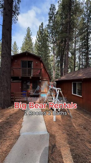Big Bear Experiences on Instagram: "Name: Treehouse Retreat Moonridge Welcome to your Treehouse Retreat in Lower Moonridge. This cute cabin is just a few minutes from The Red Line Trolley, the slopes, and the zoo, and only a quick drive to the Village! Featuring two separate workspaces with monitors and connections, this cabin makes the best getaway! #bigbear #winter #snow"