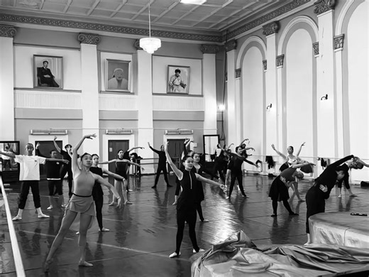 10K views · 166 reactions | Шинэ долоо хоногийн мэнд Дасгал дууслаа並 | Mongolian dance | Facebook