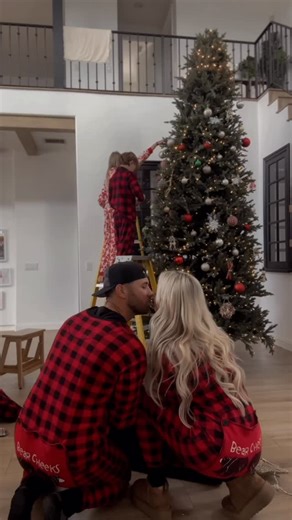 Courtnee Purdie on Instagram: "Christmas time in the Purdie home 🎅🏼🎄✨"