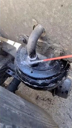 Would You Replace Just One Air Bag Or Both Sides On A Kenworth? 🤔🔧
