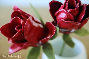 How to make plastic spoon flowers - Everyday Dishes & DIY