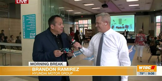 Students build mini-hydrogen cars with Hyundai