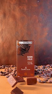 Descubra a combinação perfeita entre o sabor intenso do chocolate meio amargo e a cremosidade do leite com o tablete Dark Milk da Cacau Show. Uma experiência única para os verdadeiros amantes de chocolate! 🍫✨Garanta o seu acessando o nosso site ou visitando uma de nossas lojas. #CacauShow #DarkMilk #ChocolatePerfeito #Sabor | Cacau Show