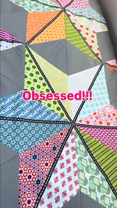 I am obsessed with the Lollipops & Licorice quilt by Krista Moser! I saw it online and knew I had to make it. 😍 When the pattern arrived, I’ll be honest… I was intimidated! Some of these skills were totally new to me, but I dove right in anyway. And LOOK 👀 how it turned out! Bright, happy, and full of movement — and can we talk about how PERFECT the Jen Kingwell Lollies fabric is for this pattern?! 🙌 I love it so much… I’m already dreaming of making a larger version next. Because when a quilt