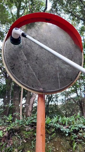 Deep Cleaning a traffic mirror so drivers can see those blind spots💪