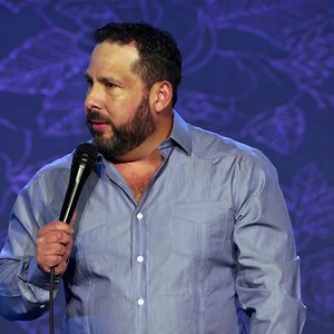 My wife knows I love her so she takes advantage of me. #ispeakwife #comedy #standup #marriedpeopleproblems #marriagetherapy #ilovemywife #favoriteemployee | STEVE TREVINO