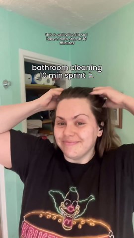 Jo on Instagram: "it’s a sprint not a marathon! 🦥 quick bank holiday bathroom cleaning blitz at my family friend’s house 🩷 how much can you get done in 10 min? #cleaningmotivation #satisfyingcleaning #speedclean #bathroomclean #depressioncleaning #mentalhealthmatters #toiletclean ps - i say ‘family friend’ purposely bc its vague - some of my loved ones want me to film so they don’t feel bad that i’m helping them out (though i would help anytime and not film) but prefer not to be identified so