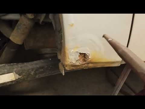 2011 Chrysler Town and Country Rear Fender Rust Repair