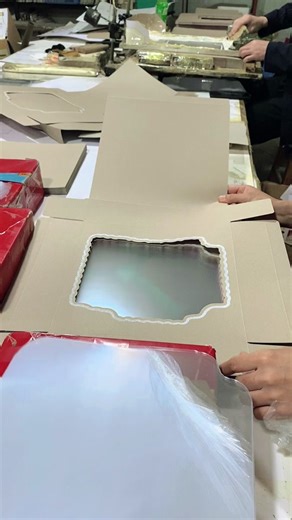 #packagingindustry #madeinchina #paperboxes #fyp #ODMpackaging #packagingfactory #assemblyline