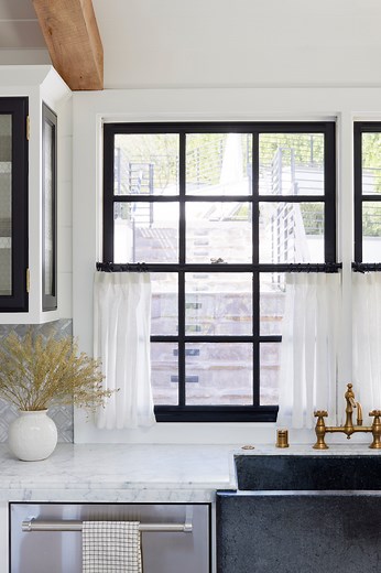 How to Choose the Right Curtain Length, According to Interior Designers