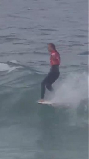@sophiaculhane resets the scale in HB🙌 #USOpenofSurfing