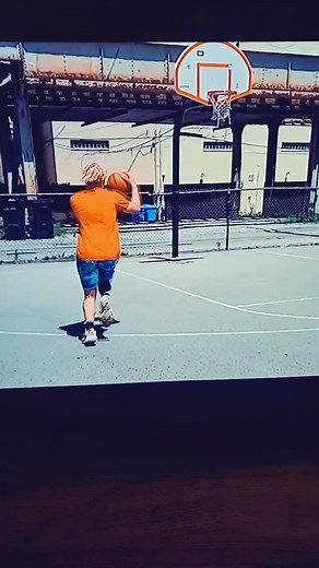 Exciting Commentary Over Chicago Hood Basketball | Tristan Jass