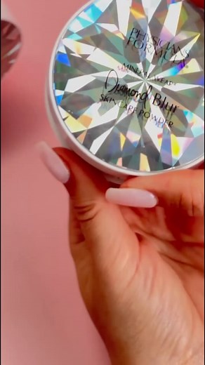 Physicians Formula on Instagram: "Your skin, but airbrushed 💎 The Mineral Wear Diamond Blur Skincare Powder is the perfect translucent setting powder. It blurs, smooths, and softens without irritating sensitive skin. ✨ Shop now on physiciansformula.com 💖 #PhysiciansFormula #cleanbeauty #physicianapproved #skincarepowder"