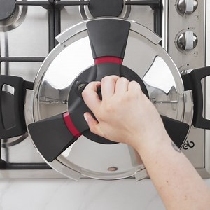 Todas las recetas se volverán prácticas y fáciles de preparar con la Royal Prestige® Pressure Cooker. ¿Ya la conoces? | Royal Prestige