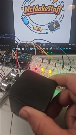 Arduino Experiments: Ultrasonic Light strip with LEDs 🚨⚡️#electronics #led #arduino #shorts