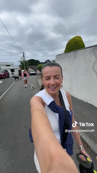 Spend the Day with Me on Holiday: Mini Vlog Experience