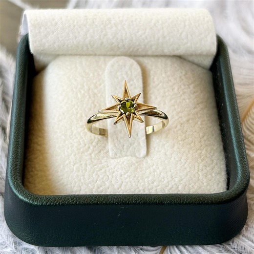 North Star Ring, 14K Gold Star Ring, Starbust Peridot Ring, Gold Stacking Ring, Gemstone Peridot Ring, Gift for Her, August Birthstone Ring - Etsy