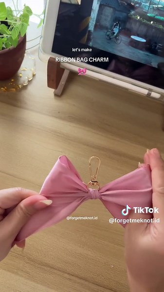 Cute Charms for Your Bags: Ribbon Bag Charm Ideas and Tutorials