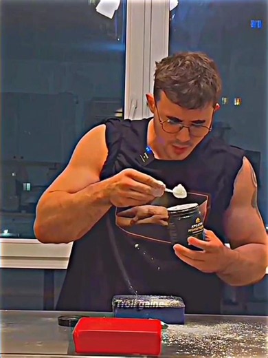 AKIMBO69 SHOW ONE HAND STRENGTH AFTER DRINKING CREATINE #akimbo #armwrestling #strength