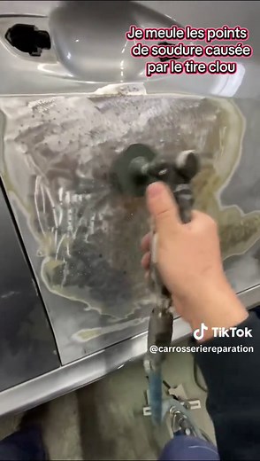 Réparation de porte automobile : Guide étape par étape