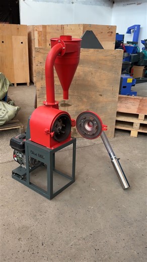 5.4K views · 23 reactions | Self-priming disc mill pulverizer with gasoline engine ,350kg/per hour for corn flour milling #cornmill #discmillcrusher #selfpriming #autoloading | Mini Rice Mill Machine | Facebook