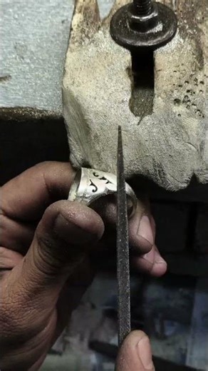 Hand-Engraved Ring | Traditional Ari Work Craftsmanship #AriWork#HandEngravedRing#TraditionalCraft