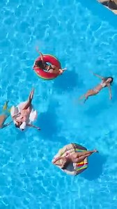 Experience the future of effortless pool maintenance with the Aiper Scuba S1 Pro. Cordless, powerful, and efficient—it's your pool’s new best friend. Get ready for crystal-clear water, all summer long. | Aiper