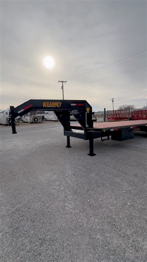 New Kearney 25’ flatbed trailer. Mega ramps. Hydraulic jacks. DiamondRTrailers.com 254-968-6661 #DIAMONDRTRAILERS #stephenvilletx #keareytrailers #FlatbedTrailer #constructionequipment #hayhauler | Diamond R Trailers LLC