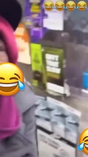 FUCC SOCIETY💯💔 on Instagram: "SHE KNEW WHAT SHE SIGNED UP FOR😂😂 #viral #explore #funny #viralvideos #junkie"