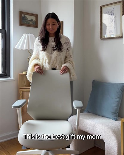 Branch’s Ergonomic Chair Pro: our most advanced ergonomic chair for maximum adjustability and superlative support at an affordable price. | Branch