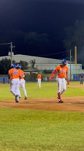 49K views · 976 reactions | Cuadrangular con hombre en base de Lázaro Alonso y los Gigantes ya ganan 2x0 a los Leones ✨⚾️ #deportesvip ℹ️ #Empremar Calidad hecha Servicio. | Deportes VIP | Facebook