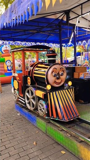 The sound of the Thomas train horn passing by 🚂🎉