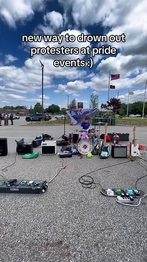 happy pride 😁💗🌈🔥 #pride #slay