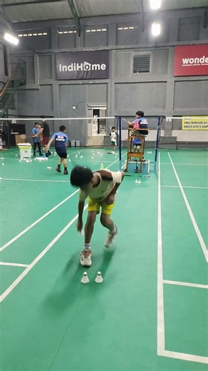 Latihan shuttle run #badminton