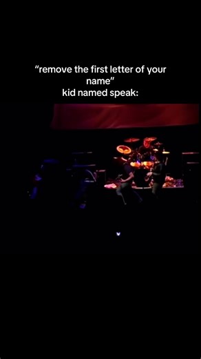 back when drowning lessons wasnt cursed. i absolutely adore frank in all the old bullets performances oh my god look at him #mychemicalromance #ibymbybmyl #mcr #bullets #fyp