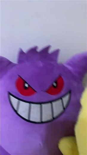 GENGAR vs PIKACHU