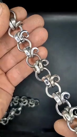 Watch me craft my own design of bracelet using only forks ✨️ #cutleryjewellery #bracelet